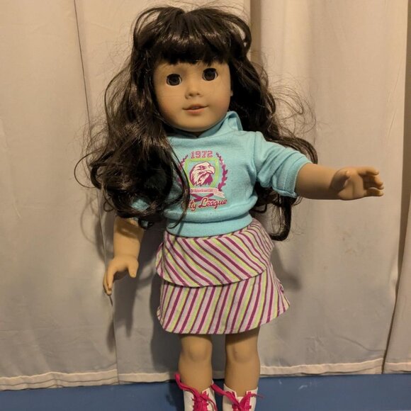 AMERICAN GIRL DOLL, retired (approx 2013) with roller skating outfit and skates - Picture 1 of 3